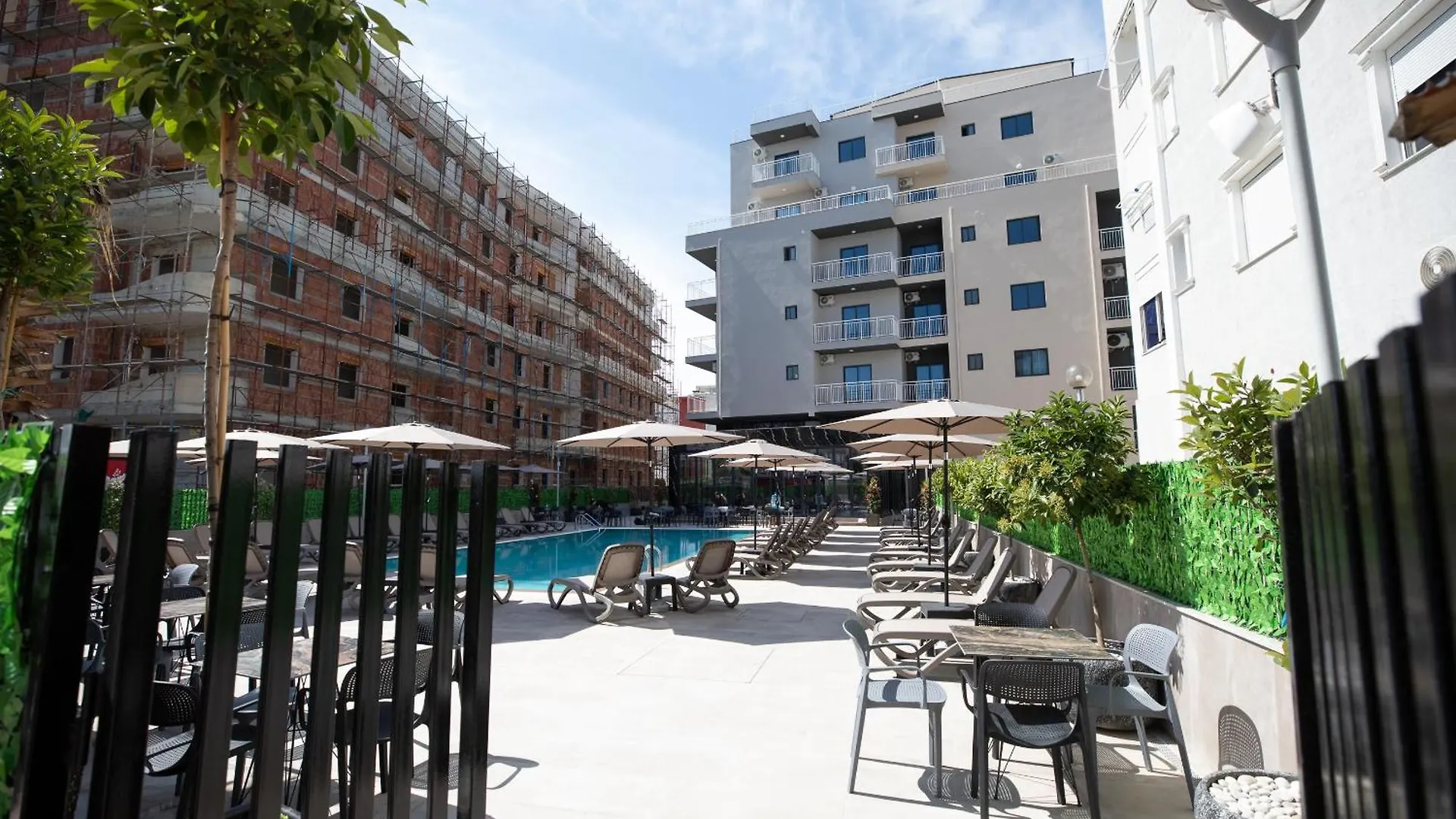 Hotel Apart Resilient Golem  0*, Golem (Tirana)