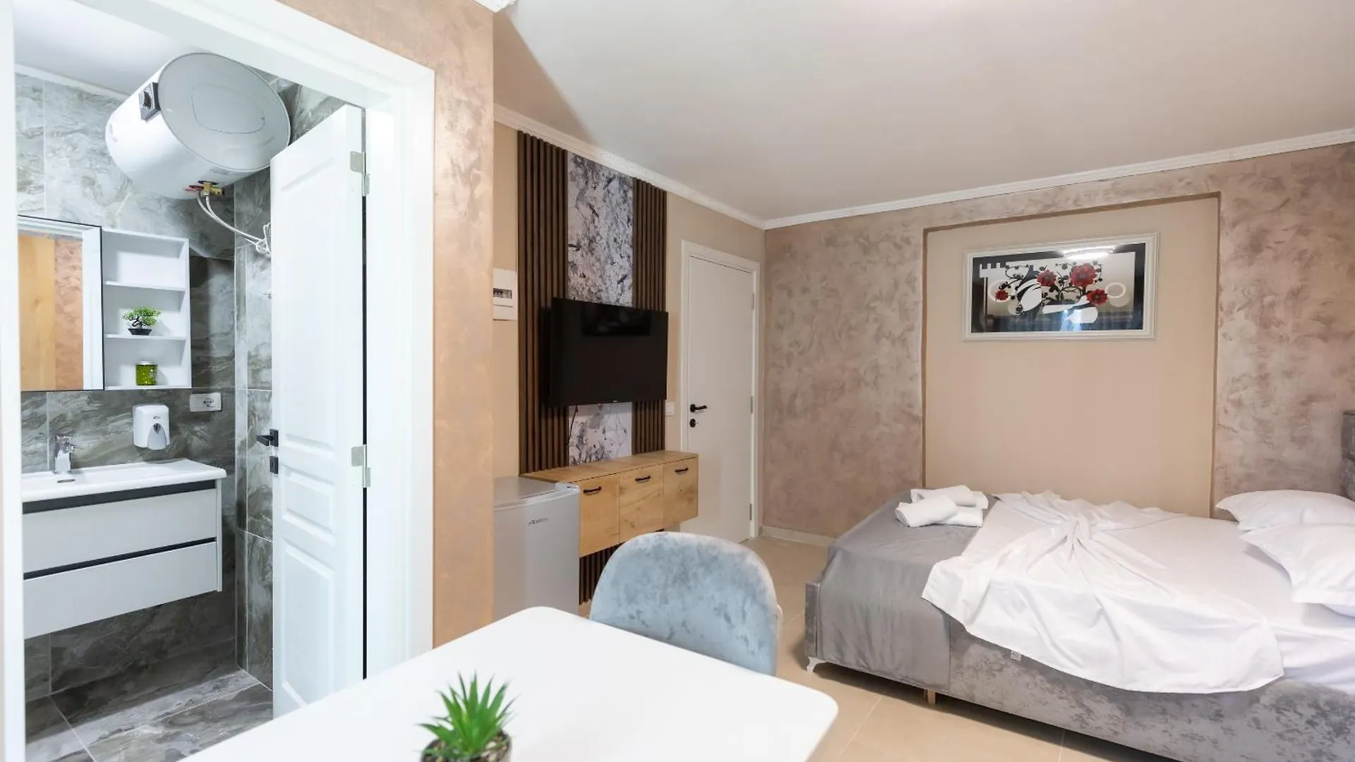 Hotel Apart Resilient Golem  Golem (Tirana)