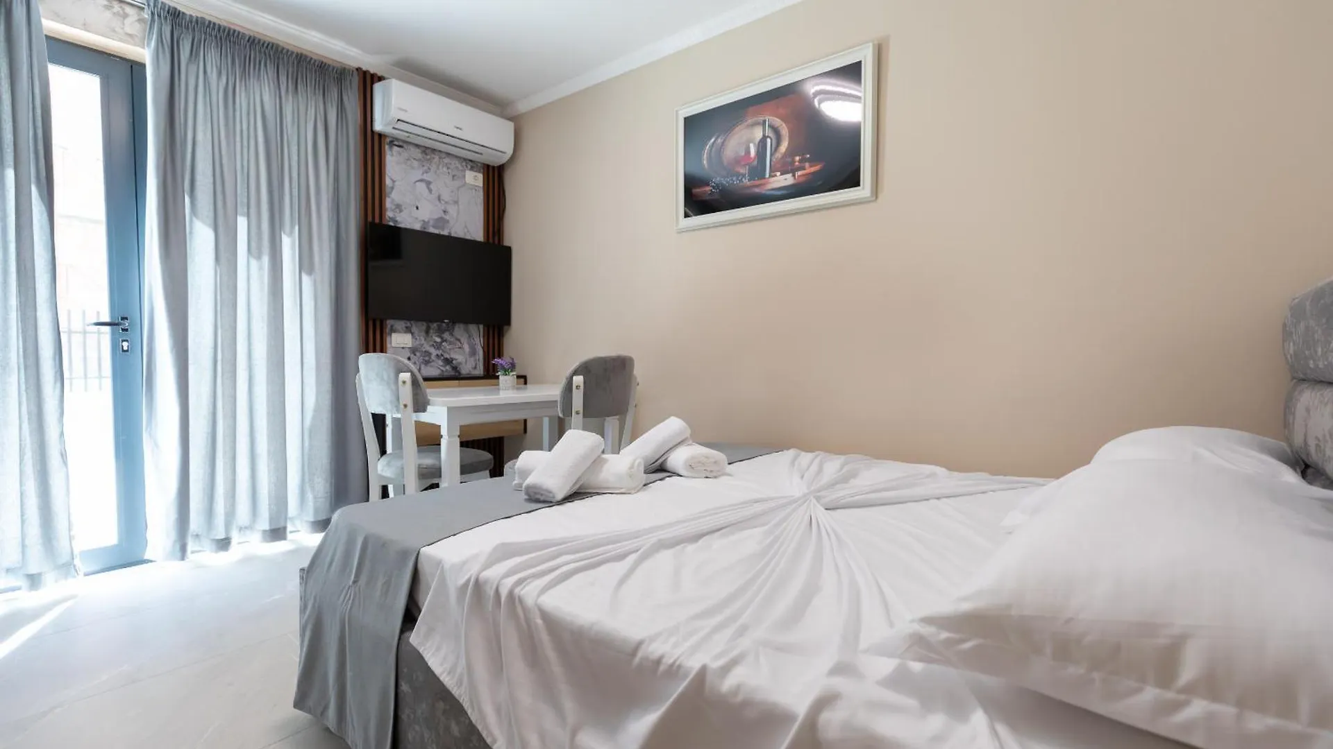 Hotel Apart Resilient Golem  Golem (Tirana)